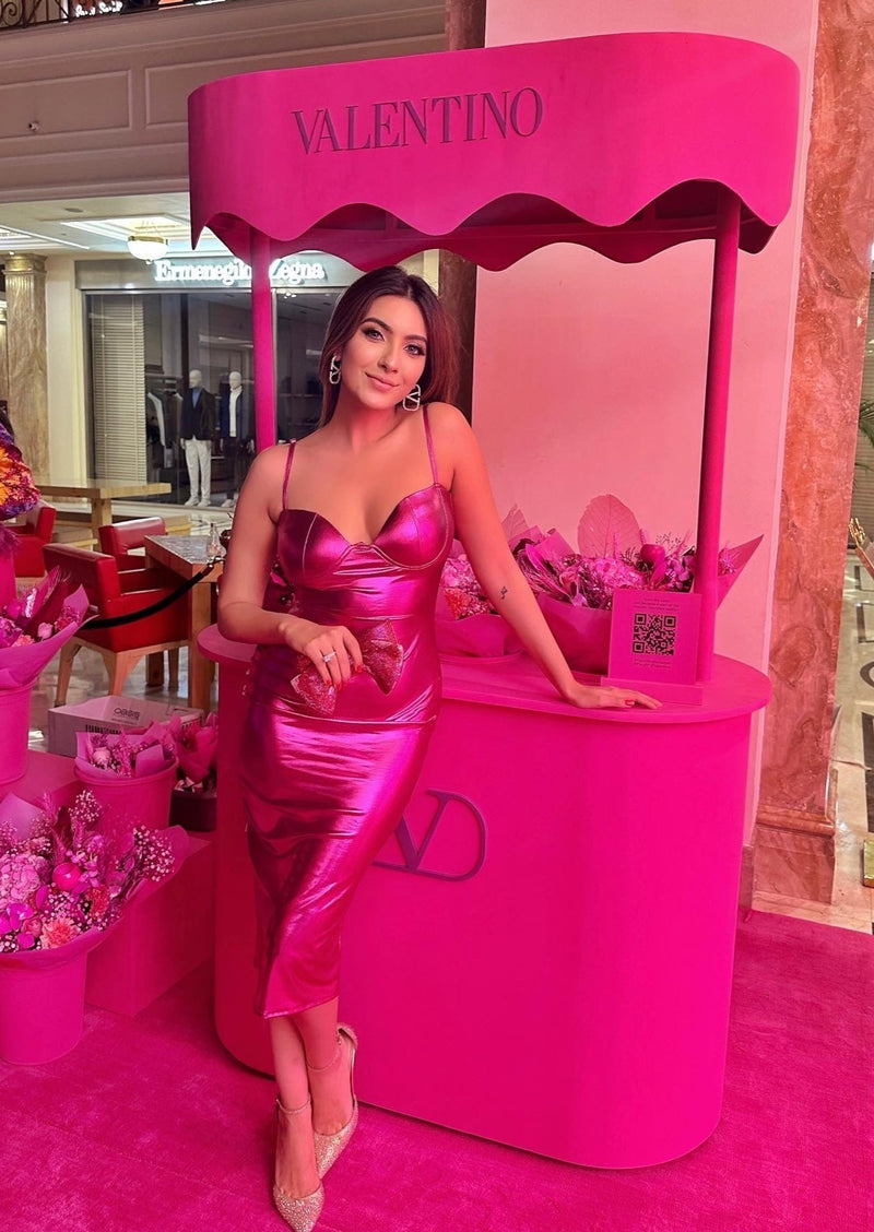 Nikki Mehra in Caterina